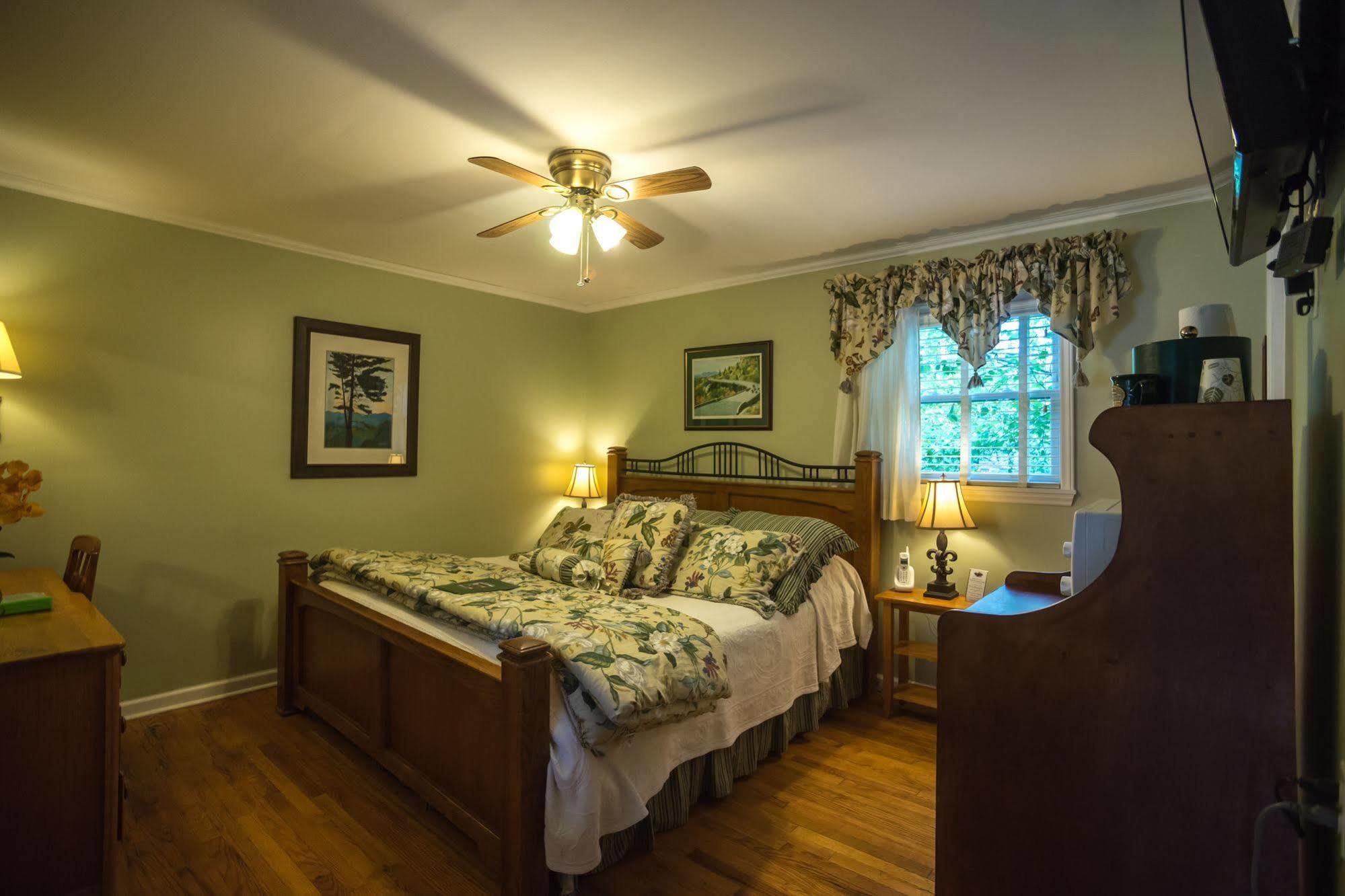 Hemlock Inn Blowing Rock Exterior foto